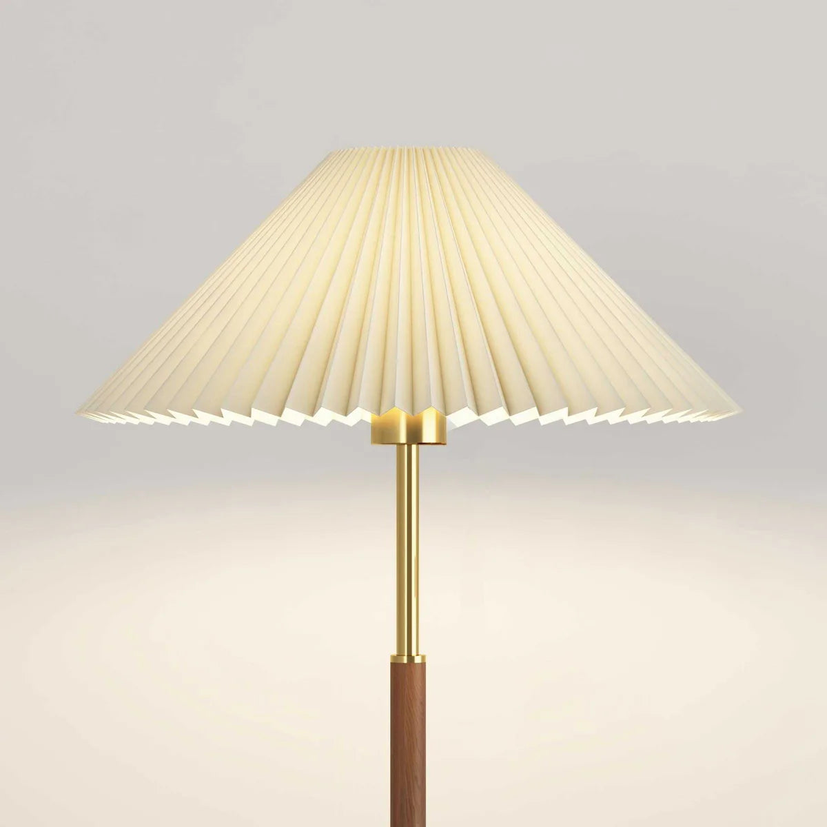 Wood & Gold Pleated Floor Lamp – retro-chic standing light, fits modern or mid-century spaces